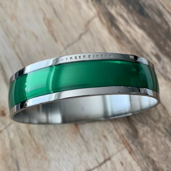 Dyrberg/Kern Aberdare green enamelled bangle bracelet - Picture 2 of 3
